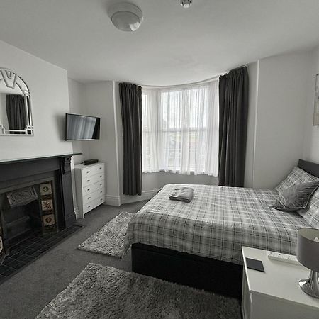Copperfield Apartment คาร์ดิฟฟ์ ภายนอก รูปภาพ