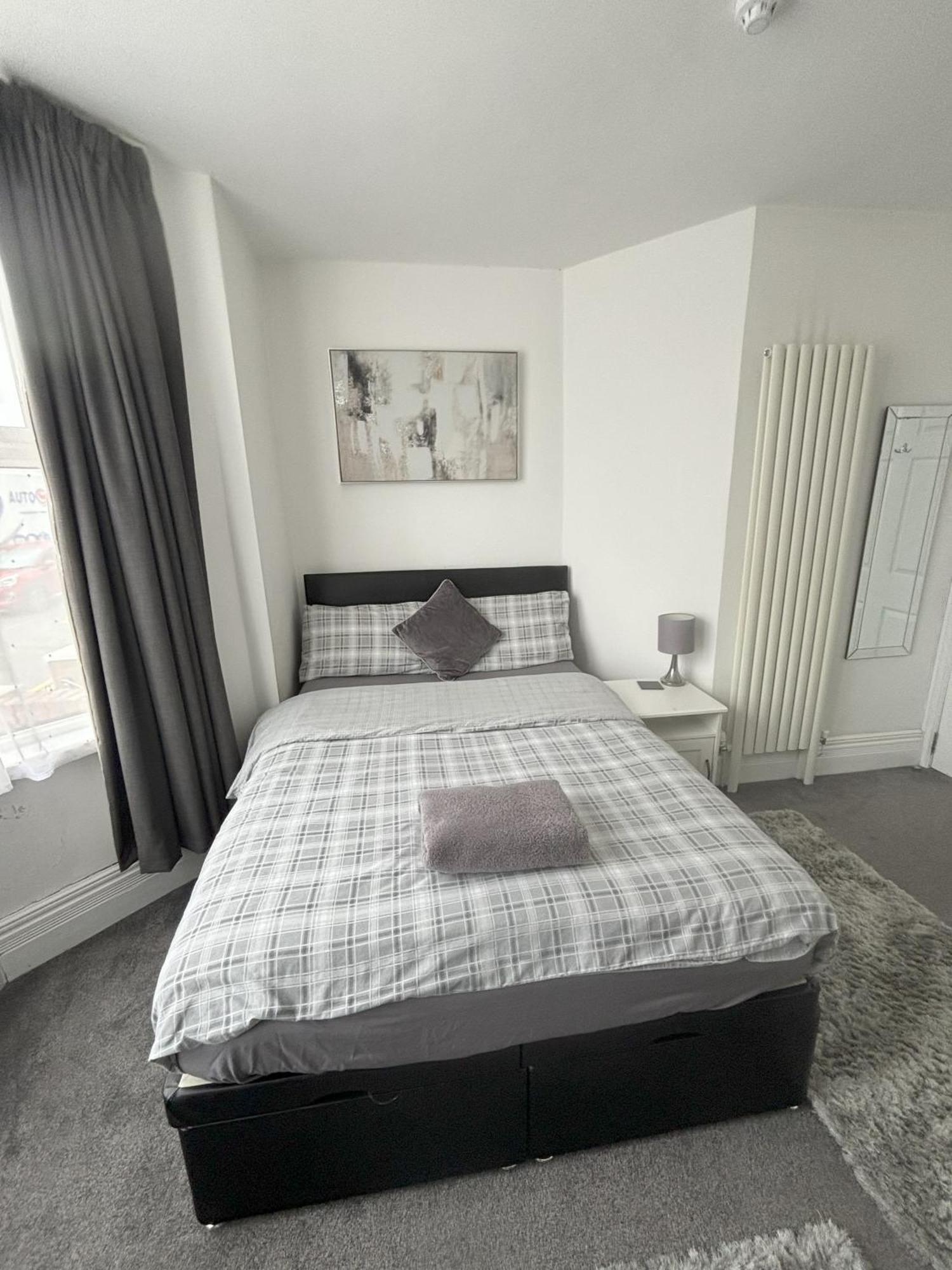 Copperfield Apartment คาร์ดิฟฟ์ ภายนอก รูปภาพ